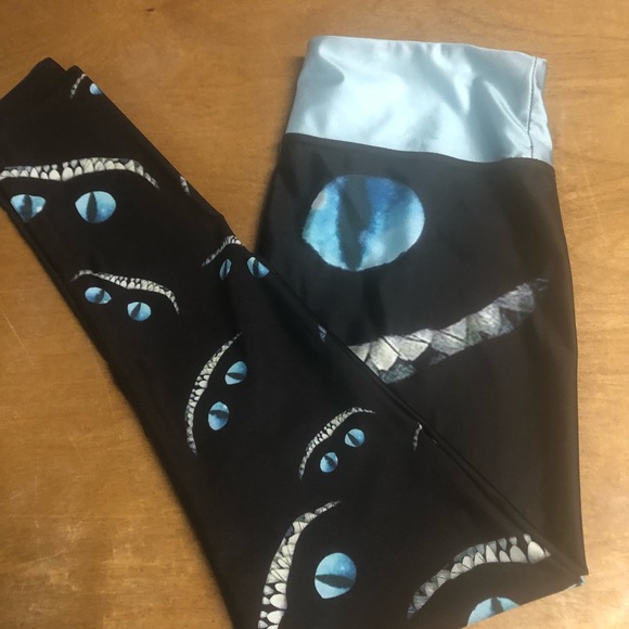 Size S-M Lotus leggings- Cheshire Cat edition - Picture 3 of 9